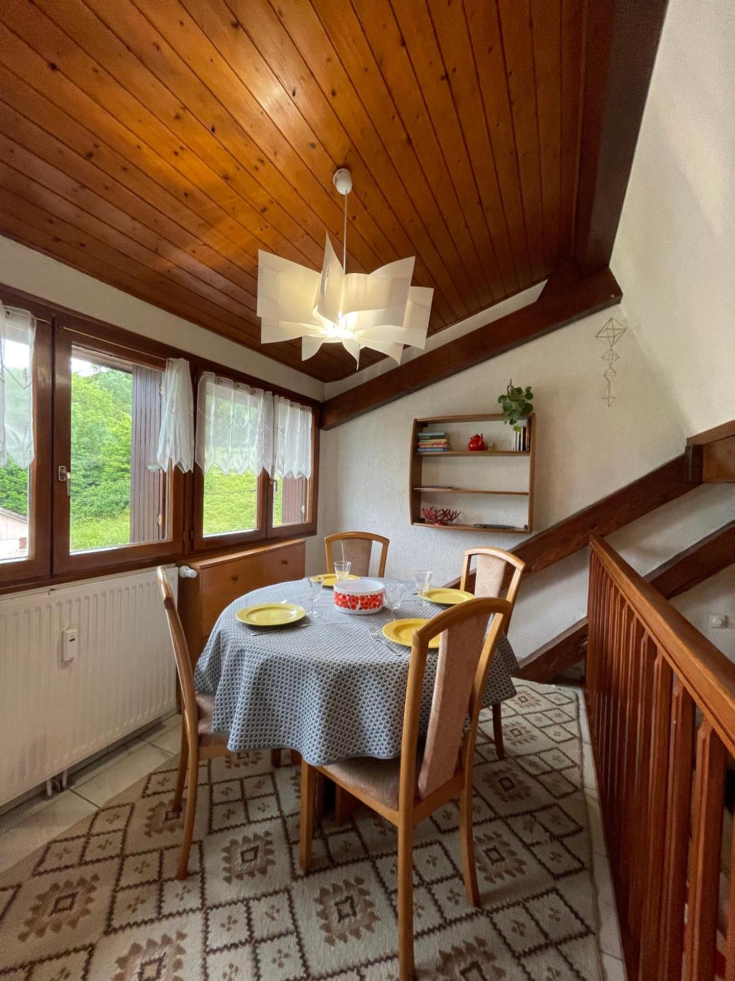 Rare 2 Bedroom With Private Beach On Lake Annecy Doussard Eksteriør billede